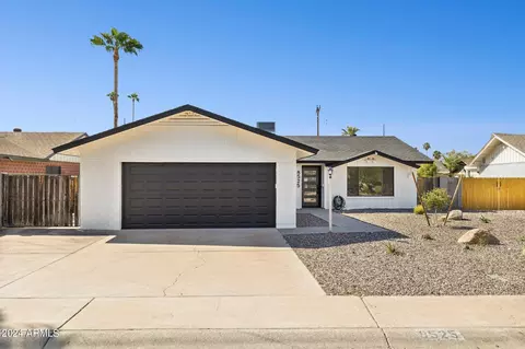 8525 E Bonnie Rose Ave, Scottsdale, AZ 85250