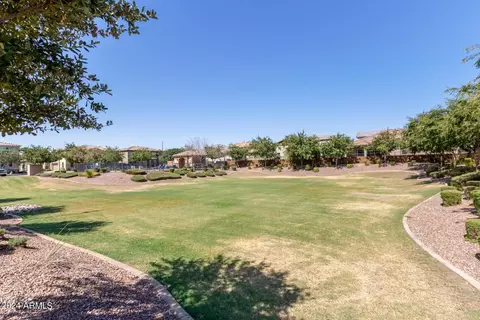 91 E Liberty Ln, Gilbert, AZ 85296 photo 32