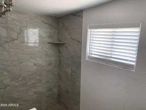 634 E Clarendon Ave, Phoenix, AZ 85012 photo 8