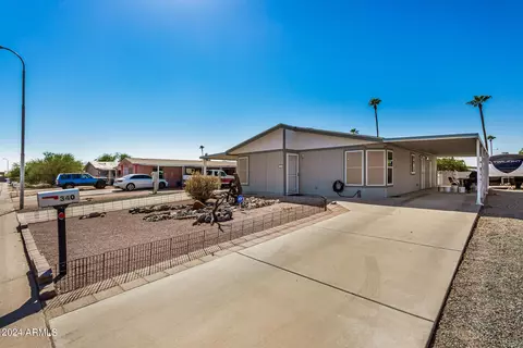 340 N Pinal Dr, Apache Junction, AZ 85120 photo 2