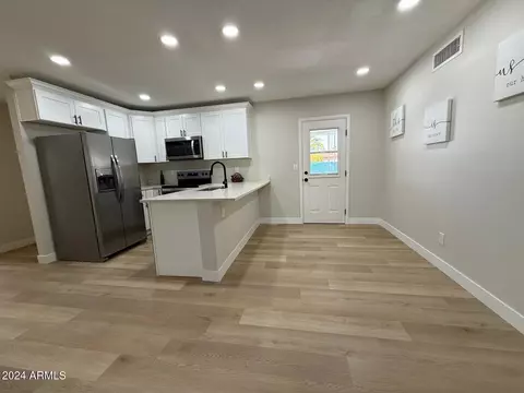 1528 S Palo Verde Dr, Apache Junction, AZ 85120 photo 2