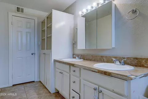 2215 E Nancy Ln, Phoenix, AZ 85042 photo 26