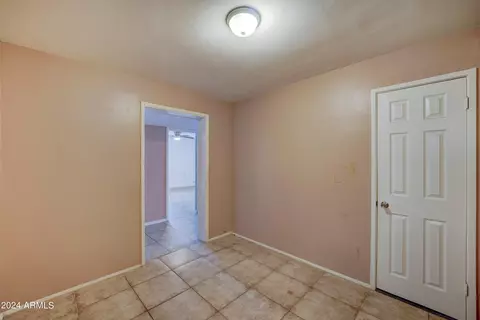 2215 E Nancy Ln, Phoenix, AZ 85042 photo 18