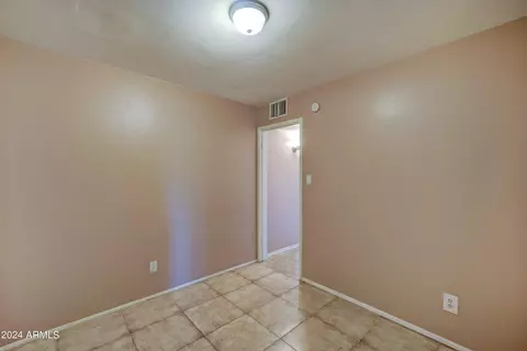 2215 E Nancy Ln, Phoenix, AZ 85042 photo 19