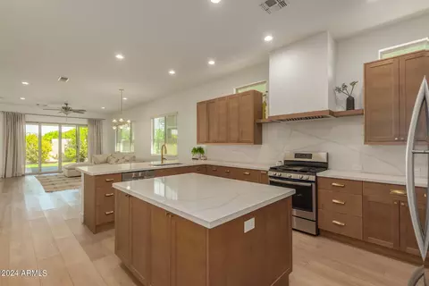 3132 E Austin Dr, Gilbert, AZ 85296 photo 9