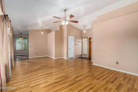 7541 E Greenway Cir, Mesa, AZ 85207 photo 3