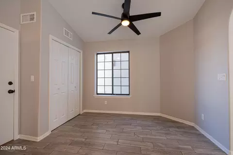 18043 N 12th Pl, Phoenix, AZ 85022 photo 10