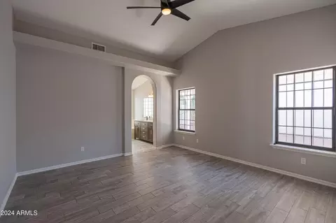 18043 N 12th Pl, Phoenix, AZ 85022 photo 17