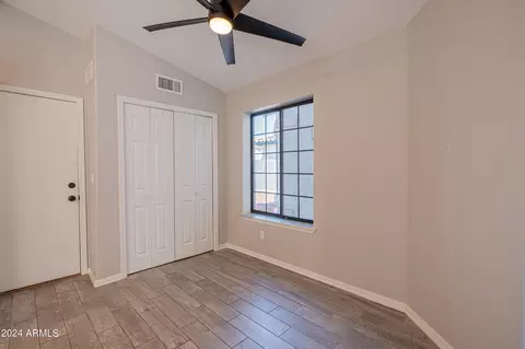 18043 N 12th Pl, Phoenix, AZ 85022 photo 9