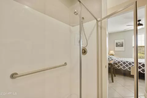 Bath - 10566 E Twister Ave, Mesa, AZ 85212 photo 3 of 5