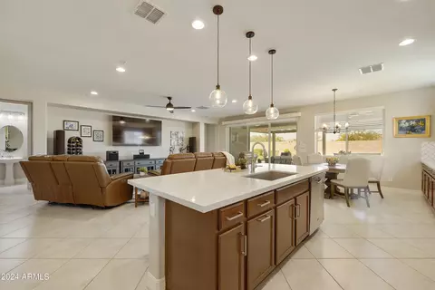 Kitchen - 10566 E Twister Ave, Mesa, AZ 85212 photo 7 of 8