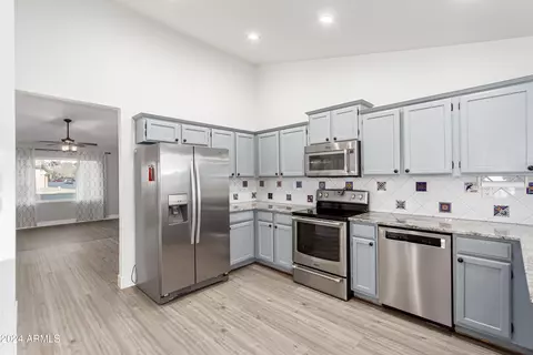 Kitchen - 950 E Inca St, Mesa, AZ 85203 photo 1 of 2