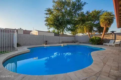 Exterior - 950 E Inca St, Mesa, AZ 85203 photo 5 of 5