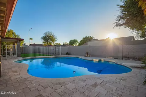 Exterior - 950 E Inca St, Mesa, AZ 85203 photo 4 of 5