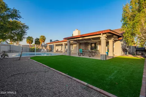 Exterior - 950 E Inca St, Mesa, AZ 85203 photo 2 of 5
