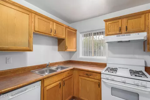 1951 E Monte Vista Rd, Phoenix, AZ 85006 photo 14