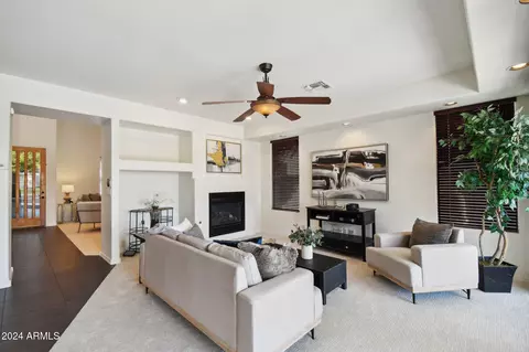 1129 W Stella Ln, Phoenix, AZ 85013 photo 9