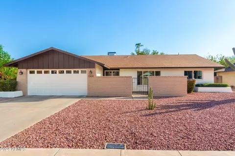 1309 Ellis Dr, Tempe, AZ 85282