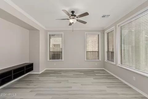 1813 E Donner Dr, Phoenix, AZ 85042 photo 12