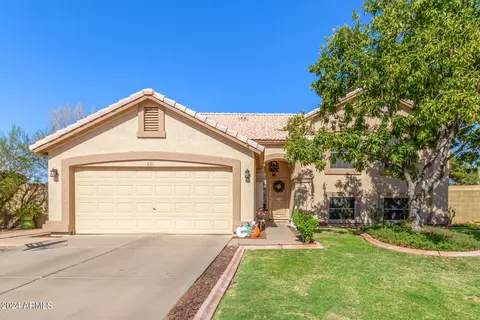 831 N Owl Dr, Gilbert, AZ 85234 photo 2