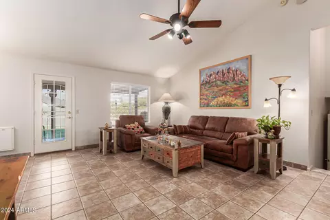 831 N Owl Dr, Gilbert, AZ 85234 photo 11