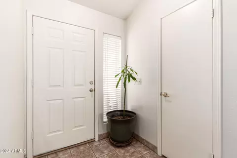 831 N Owl Dr, Gilbert, AZ 85234 photo 8