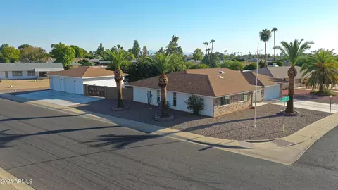 15682 N Lakeforest Dr, Sun City, AZ 85351