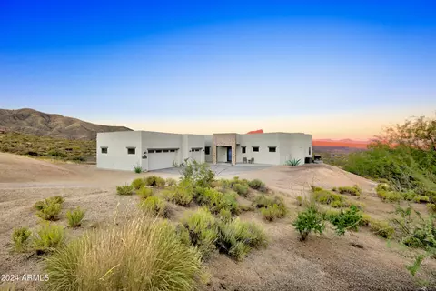 42401 N Old Mine Rd, Cave Creek, AZ 85331