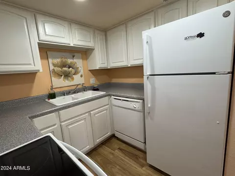 Kitchen - 308 E Lancaster Ct, Florence, AZ 85132 photo 3 of 7
