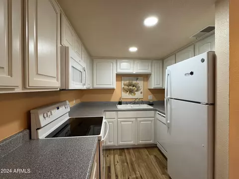 Kitchen - 308 E Lancaster Ct, Florence, AZ 85132 photo 1 of 7