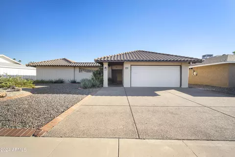 10101 W Cameo Dr, Sun City, AZ 85351