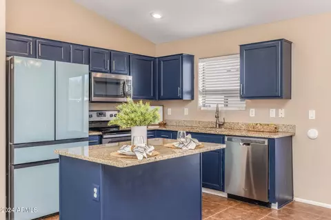 34877 N Mashona Trl, San Tan Valley, AZ 85143