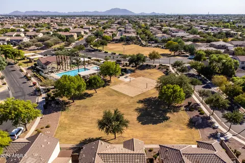 View/Area - 3255 E Milky Way, Gilbert, AZ 85295 photo 16 of 21