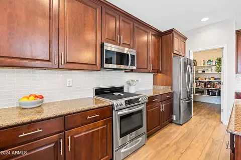 Kitchen - 3255 E Milky Way, Gilbert, AZ 85295 photo 5 of 7