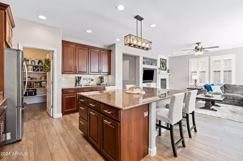 Kitchen - 3255 E Milky Way, Gilbert, AZ 85295 photo 4 of 7