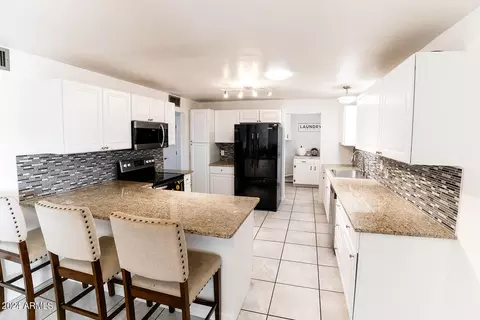 277 S Palo Verde Dr, Apache Junction, AZ 85120 photo 3