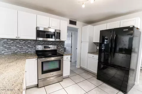 277 S Palo Verde Dr, Apache Junction, AZ 85120 photo 2