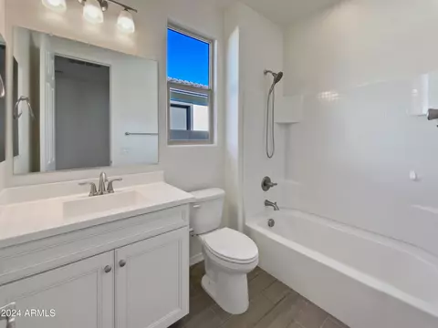 741 E Liberty Ln, Gilbert, AZ 85296 photo 6