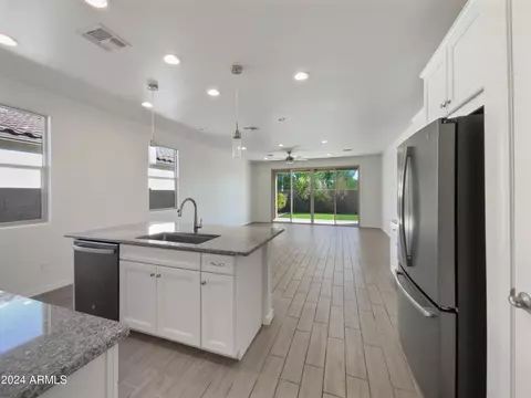 741 E Liberty Ln, Gilbert, AZ 85296 photo 11