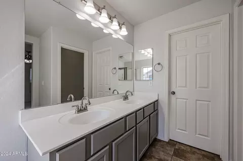 6949 S 7th Ln, Phoenix, AZ 85041 photo 28