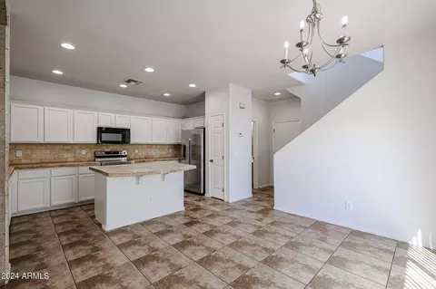 6949 S 7th Ln, Phoenix, AZ 85041 photo 11