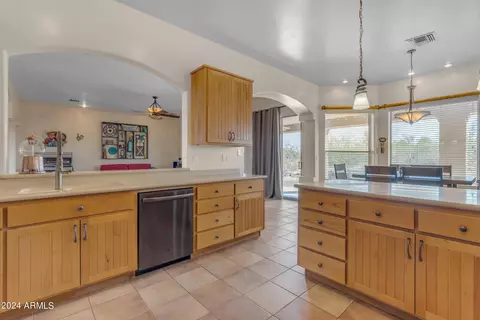 Kitchen - 38332 N 25th Ave, Phoenix, AZ 85086 photo 4 of 5
