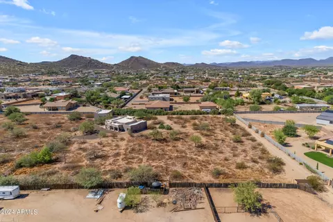 View/Area - 38332 N 25th Ave, Phoenix, AZ 85086 photo 3 of 9