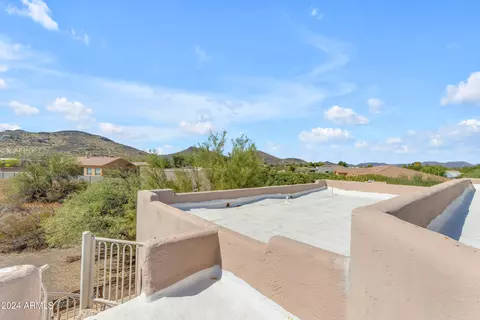 Exterior - 38332 N 25th Ave, Phoenix, AZ 85086 photo 5 of 6