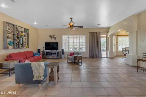 Living - 38332 N 25th Ave, Phoenix, AZ 85086 photo 2 of 3