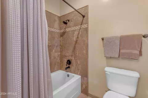 Bath - 38332 N 25th Ave, Phoenix, AZ 85086 photo 5 of 5