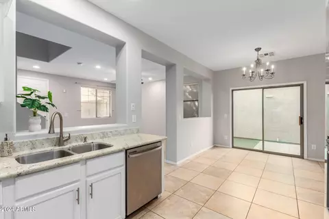 3874 E Santa Fe Ln, Gilbert, AZ 85297 photo 11