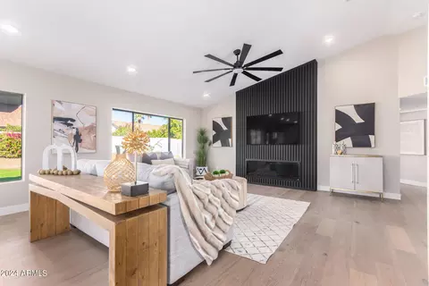 9006 E Voltaire Dr, Scottsdale, AZ 85260