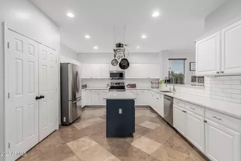 3353 E Blue Ridge Way, Gilbert, AZ 85298 photo 12