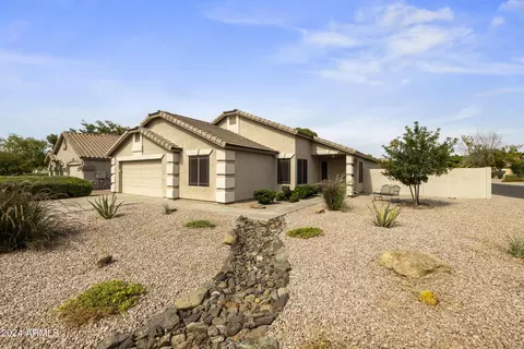 696 W Melody Ave, Gilbert, AZ 85233